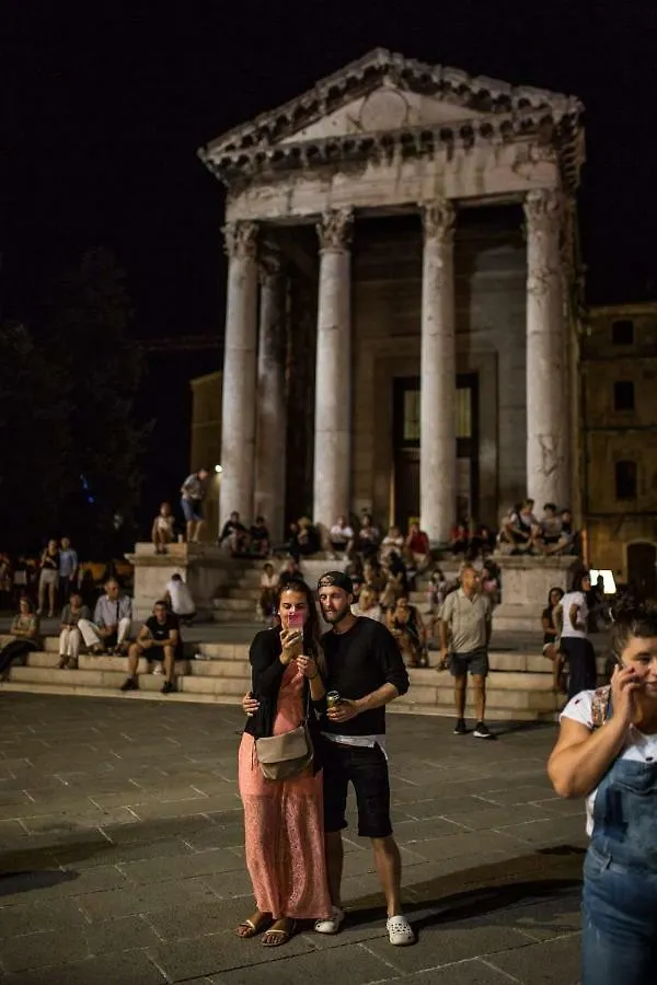 Daire Iva Apartments&Bikes Pula